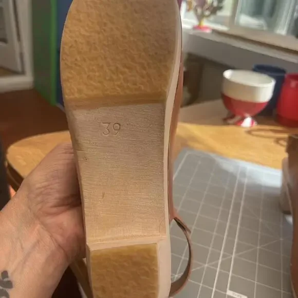 Bryr Tan and Brown Leather Mules Classic Design - Picture 7 of 7